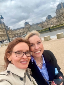 Louvre selfie